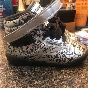 Reebok Classic Cinderella Limited Edition 6c